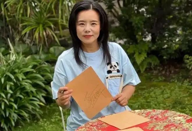 几乎瘫痪3个月下不了床疑曝光离婚隐情开元棋牌试玩50岁龚琳娜自曝曾患病(图13)